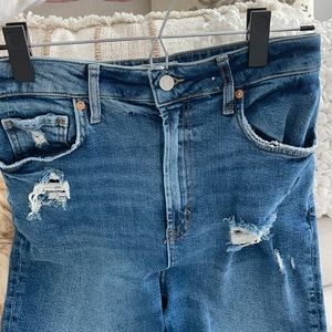 Free People high waisted distressed jeans NWOT